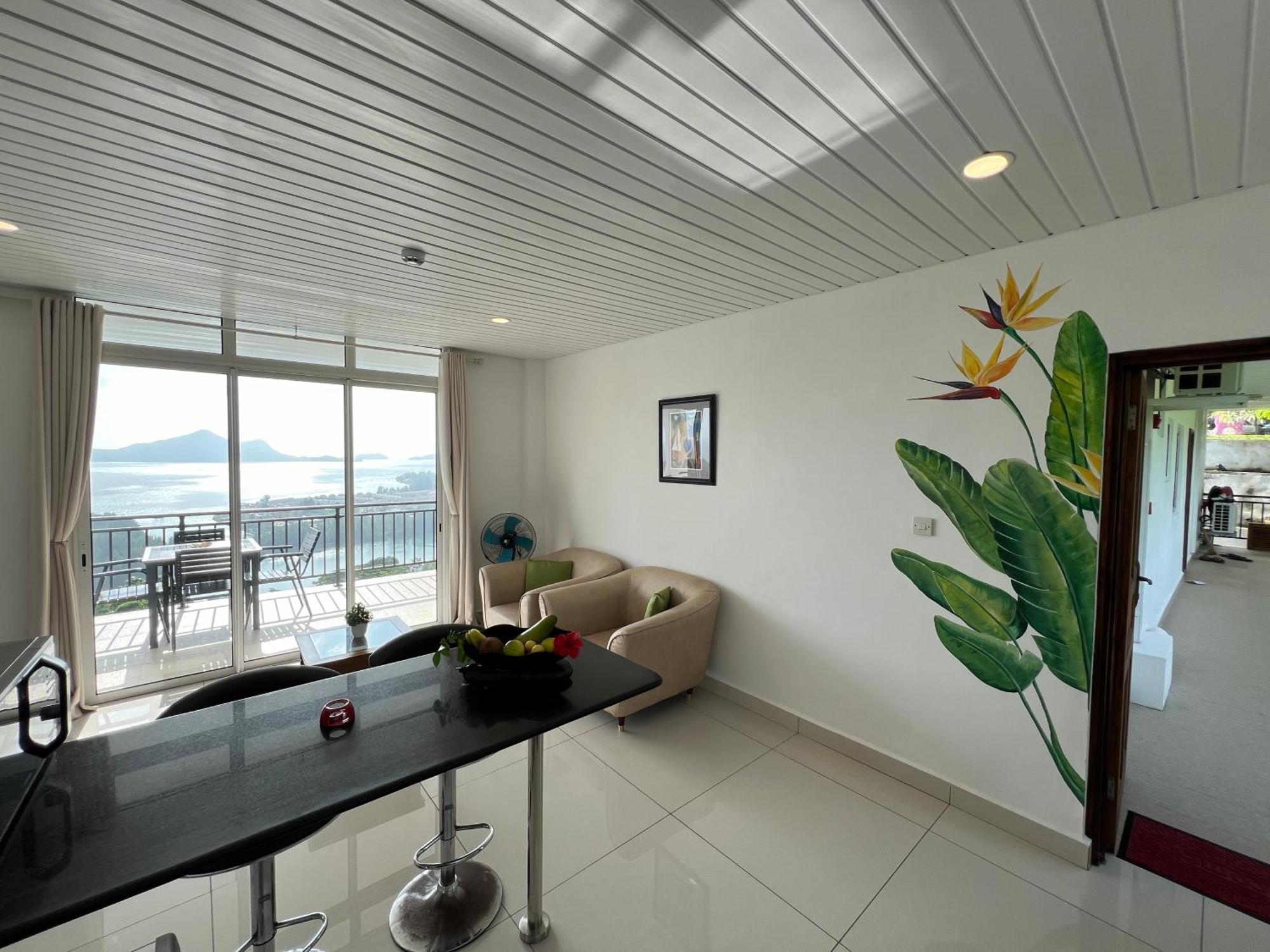 Creole Pearl Self-Catering Apartment Victoria Ngoại thất bức ảnh