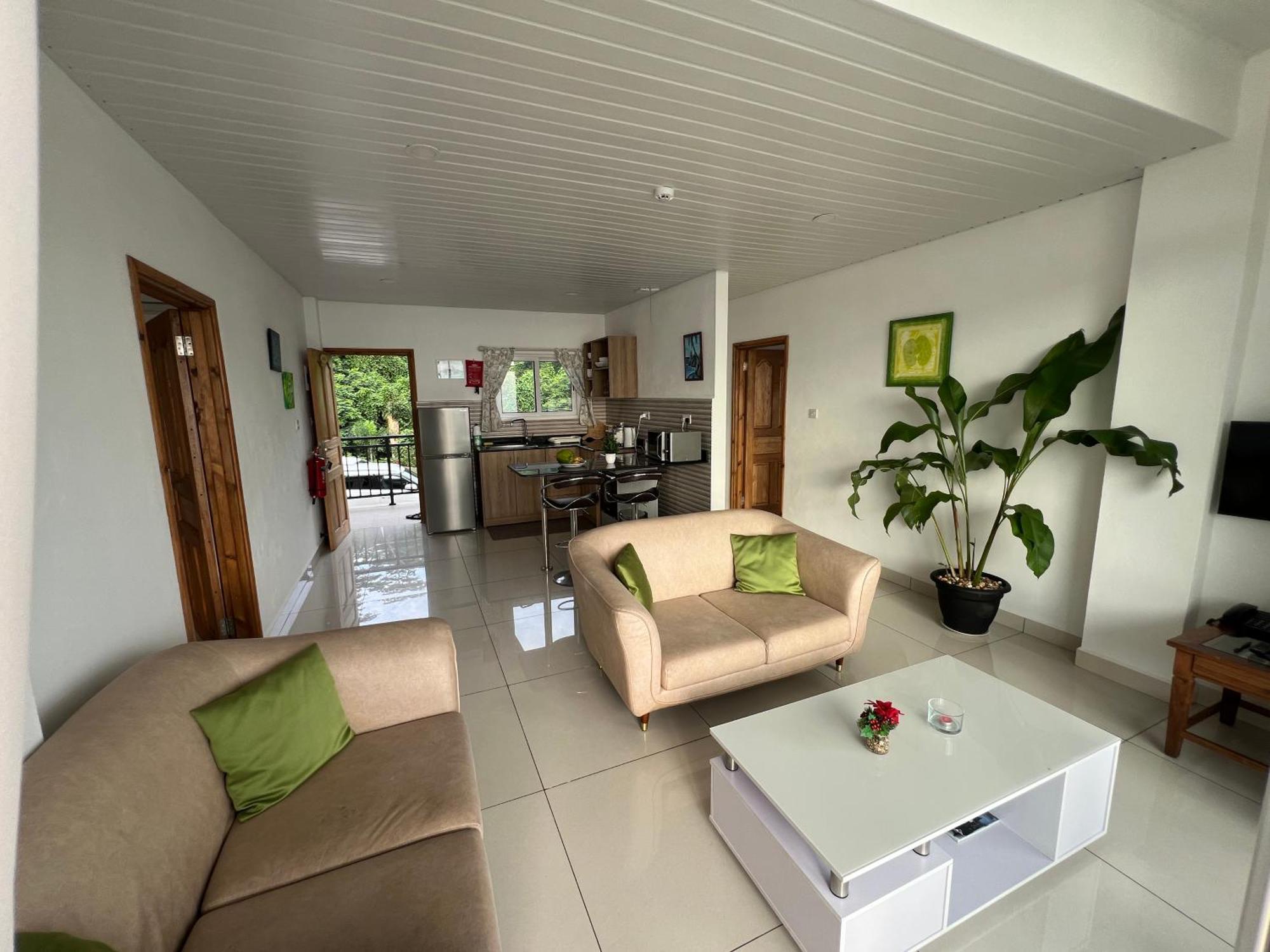 Creole Pearl Self-Catering Apartment Victoria Ngoại thất bức ảnh
